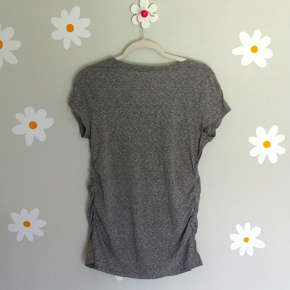 🍓 3/$30 Liz Lange Maternity Gray V-Neck T-Shirt - Picture 2 of 6